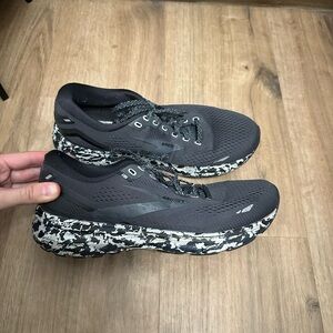 Brooks Athletic Black Running Sneakers Shoes Sz 8